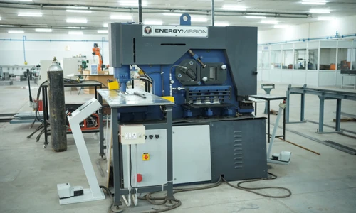 HYDRAULIC IRON WORKER